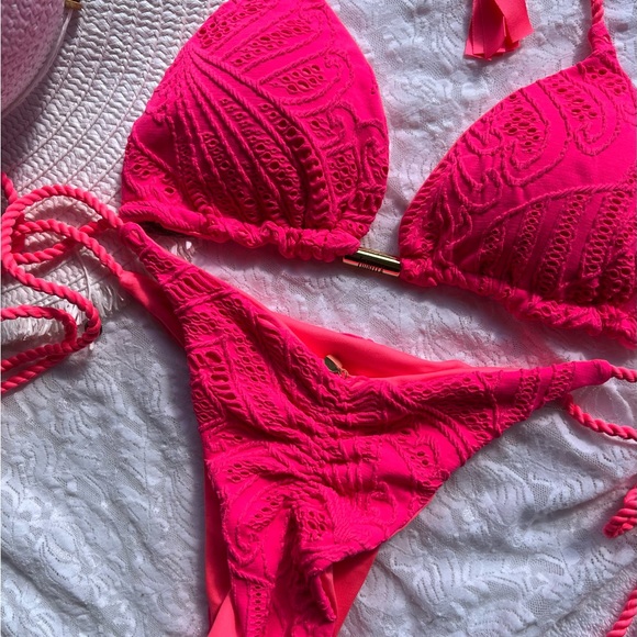 Bikini color fuchsia 🩷 - Picture 2 of 5